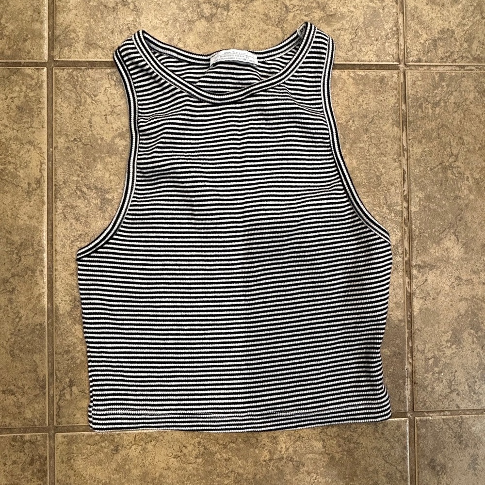 Black and white striped Zara tank top size M #stripes
